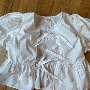 Casual, White blouse, Embroidered (Brand New w/Tag)